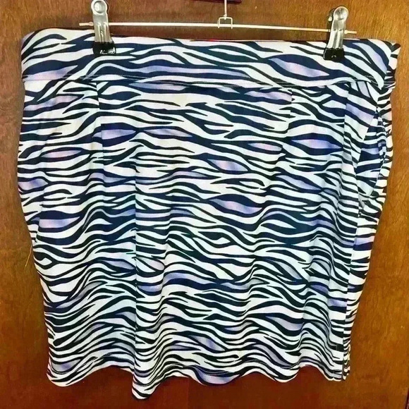 GREG NORMAN Purple White Zebra Print Skort - Picture 1 of 4